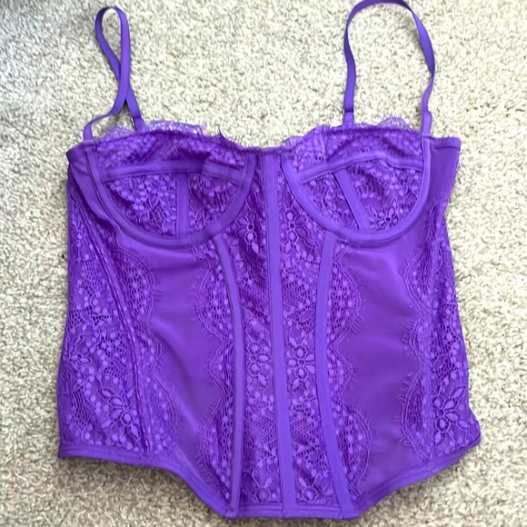 I just bought this shirt and on accident and it’s  brand new never worn. - Picture 1 of 1